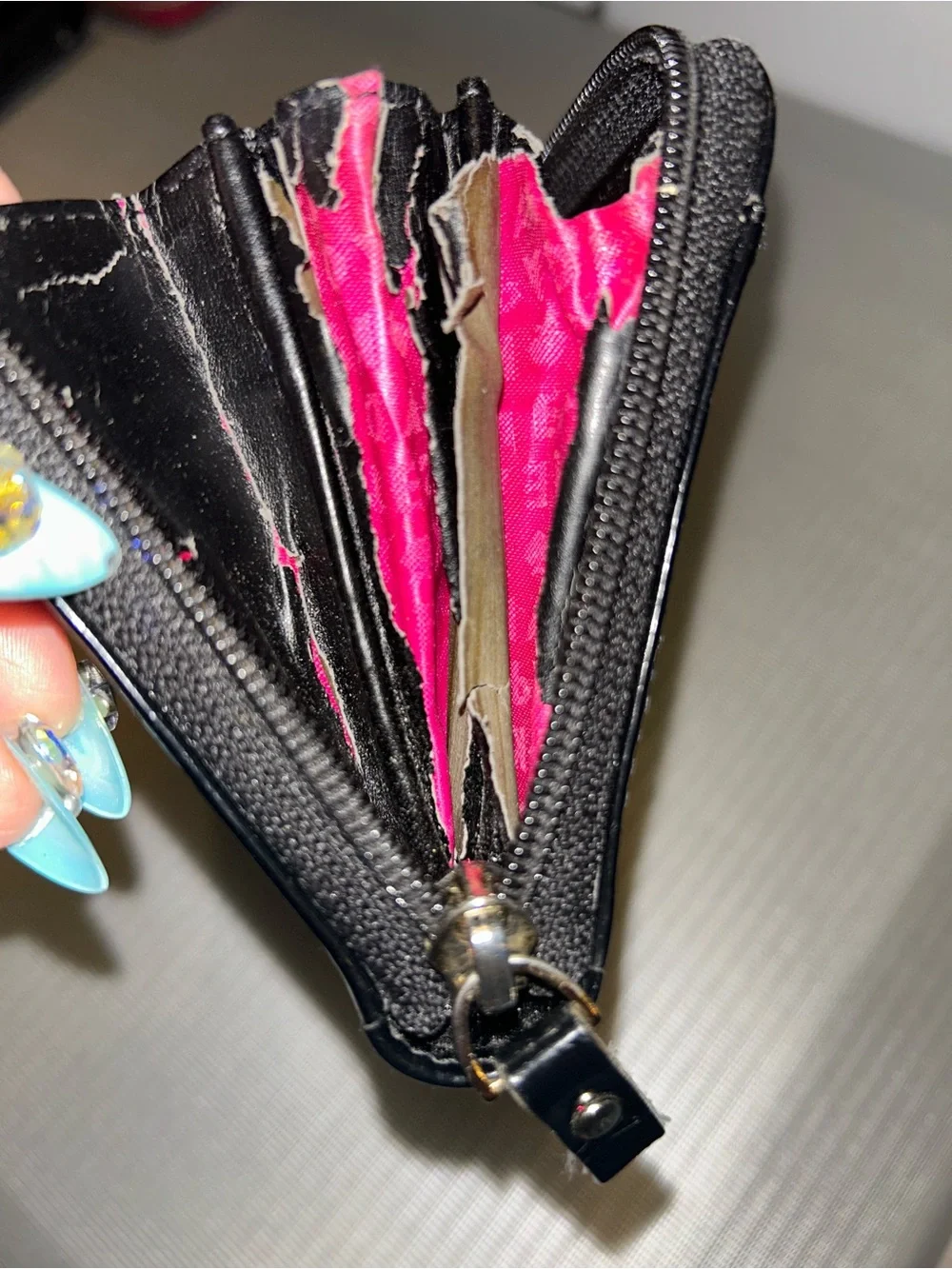 ✨REHAB✨ Kate Spade patent wallets
